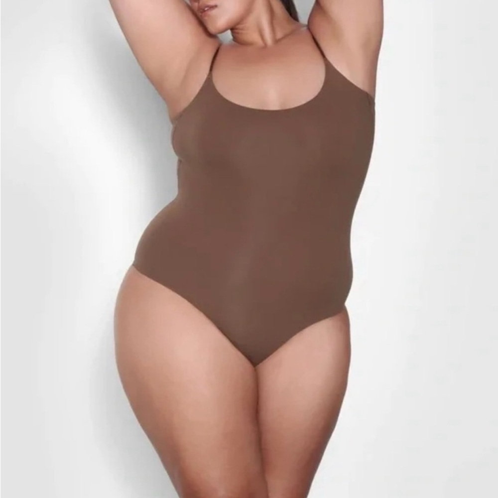 Skims Fits Everybody Cami Bodysuit Womens Strappy One Piece in Oxide 3X